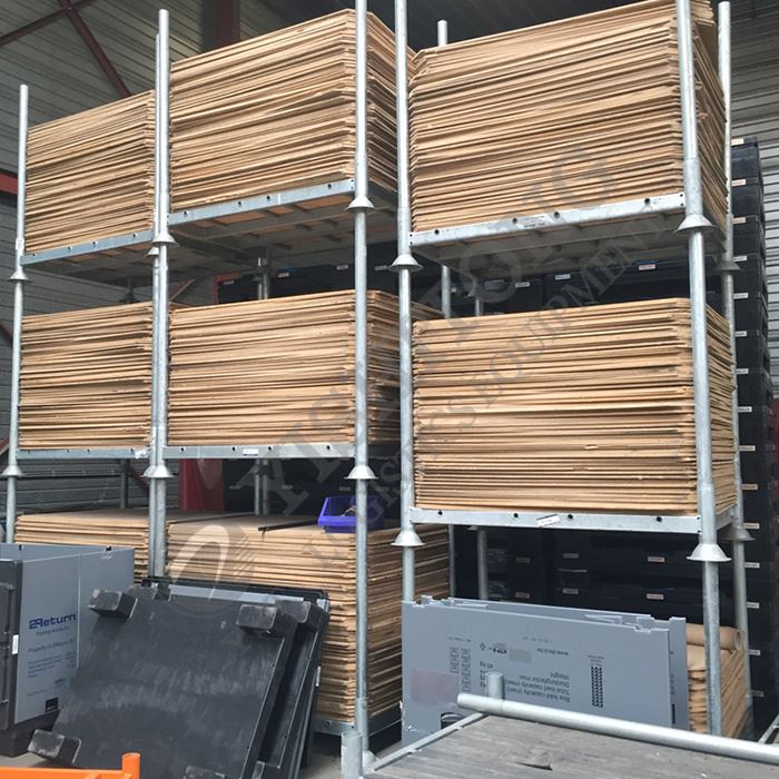 Warehouse Pallet Stacking